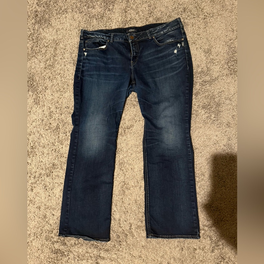 Silver Jean Company slim boot cut jeans. Size 20 length 31.